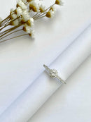 ANEL SOLITÁRIO CRAVEJADO COM ZIRCÔNIA