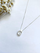 COLAR LETRA G CRAVEJADO EM ZIRCÔNIAS