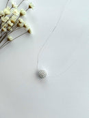 COLAR NYLON BOLA G CRAVEJADO EM RESINA