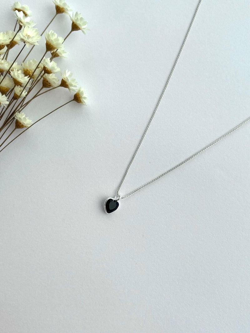 COLAR PONTO DE LUZ CORAÇÃO ZIRCÔNIA NEGRA