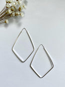 PAR DE ARGOLA GOTA TRIANGULAR